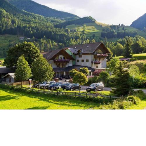 Apartment in Mallnitz with swimming pond