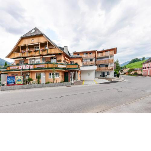Beautiful new apartment in Gr bming with a large terrace