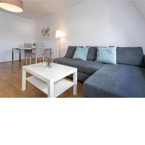 Between Schoenbrunn and City Center Apt 35