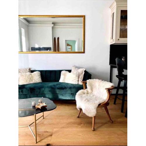 Brand-new, central apartment w/ VIEWS