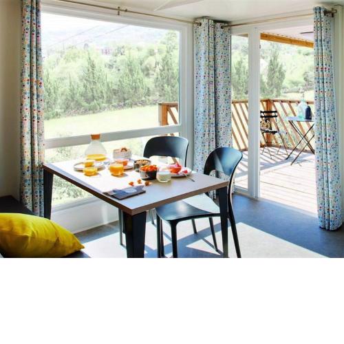 Charming Mobile Home in Sachsenburg with Garden