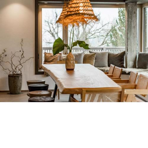 CHILL HOUSE