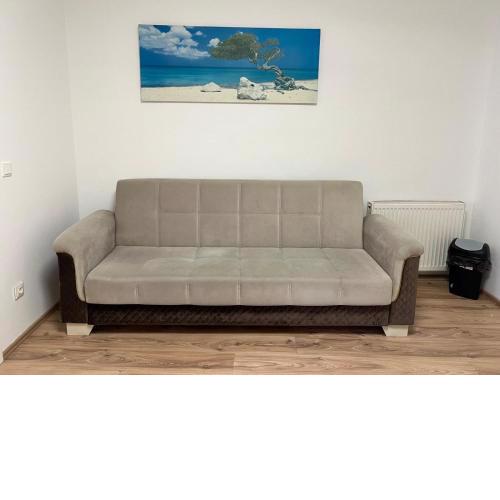 Comfortable 1BR 1LR Apt Prime location of Vienna