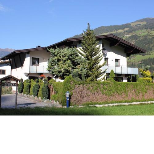 Cozy Apartment in Aschau im Zillertal near Ski Lift