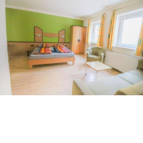 Family apartment next to Hütteldorfer Straße U3