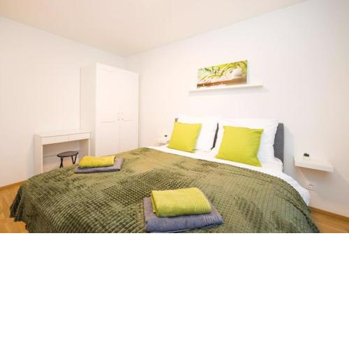 Free Parking Included! Premium City Apartment
