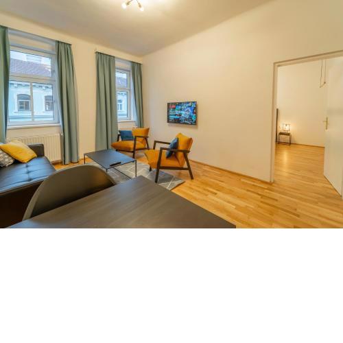 Generous Apartment next to the VIC/UNO
