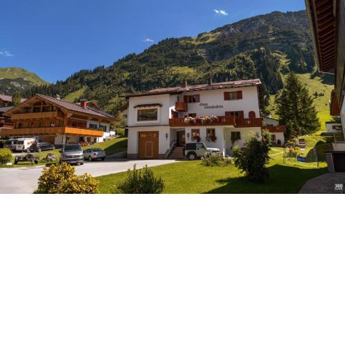 Haus Schrofenstein