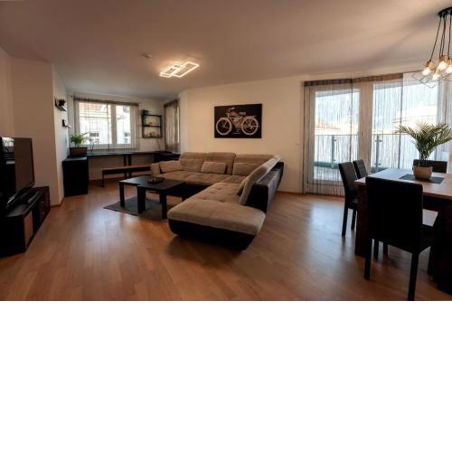 Huge flat with terrace & parking and 3 bed rooms