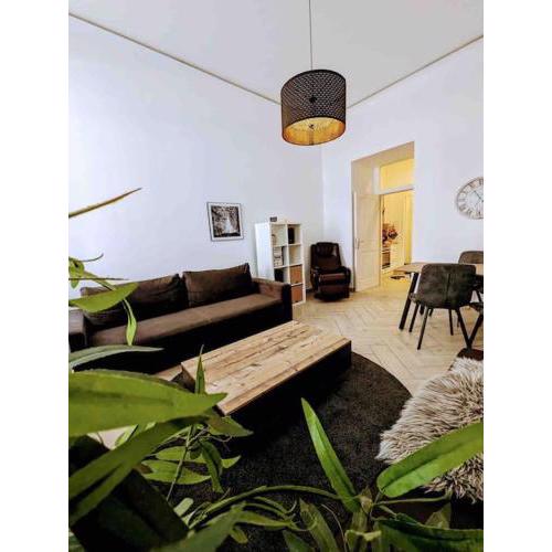 Luxury CityApartment 2
