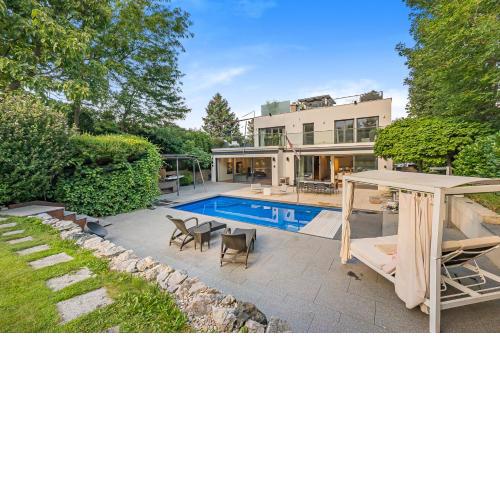 Majestic Poolside Villa with Jacuzzi, Pool, Panoramic Views