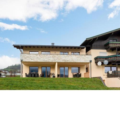 Modern holiday apartment in Piesendorf with ski room
