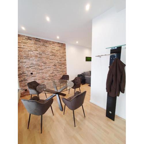 Modernes, stilvolles eingerichtetes Loft