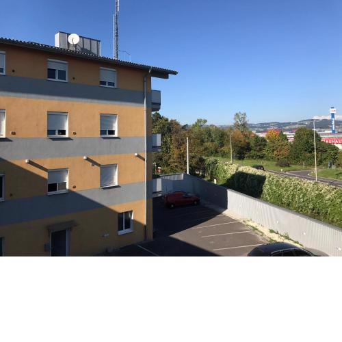 Montagehotel Living@Linz