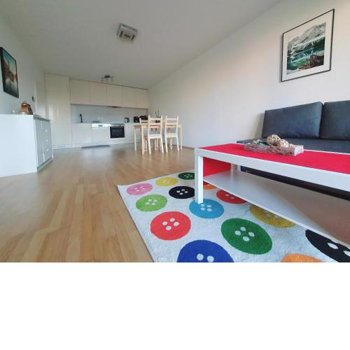 Near Lake One Bedroom Cute Apartment