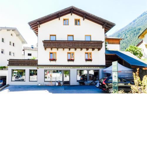 Nice apartment in T-6542 Pfunds with 2 Bedrooms and WiFi
