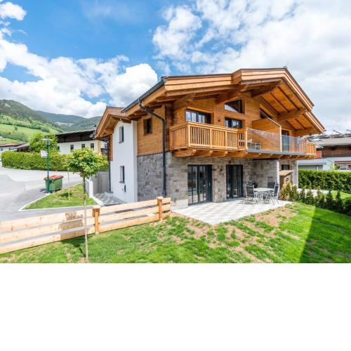 Quaint Holiday Home in Piesendorf with Sauna and Garden