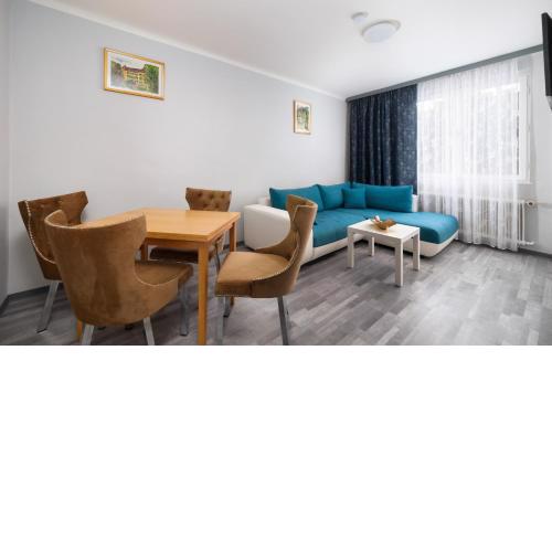 Rare Hidden 1BD Gem on Shopping Street Near Schönbrunn