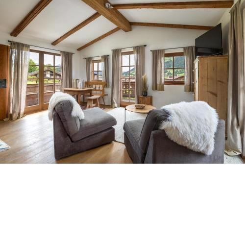 Ski-in-Ski-out Asten Studio by Alpine Host Helpers