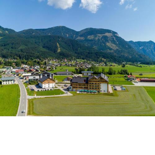 Spacious Apartment in Gosau with shared Sauna