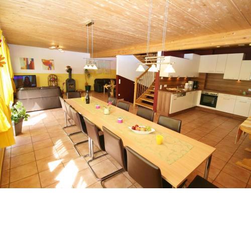 Spacious Chalet in Piesendorf with Sauna