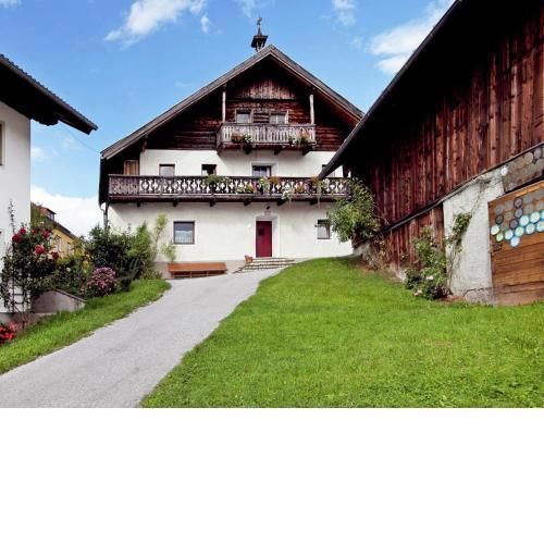 Spacious Holiday Home in Sankt Johann im Pongau with Garden