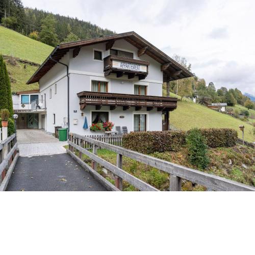 Stylish Apartment in Zell am See near Ski Area