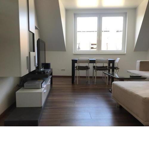 SUNNY VIENNA by JR City Apartments