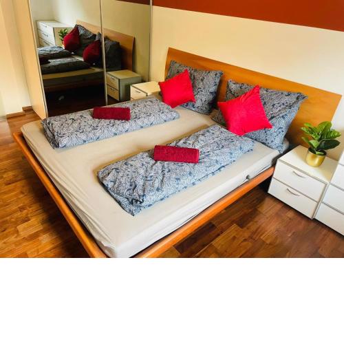 Super Deluxe Room - Near U6, U3 in City Center