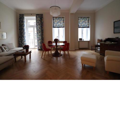 Wohnung mit Balkon beim Schloss Belvedere