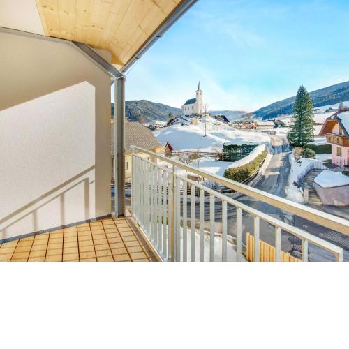 Wonderful apartment in Mauterndorf with a view