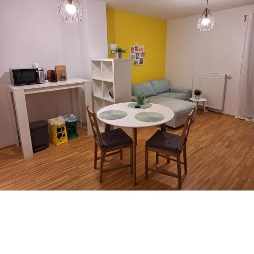 Modern yet cozy apartment with all amenities and quiet south-balcony